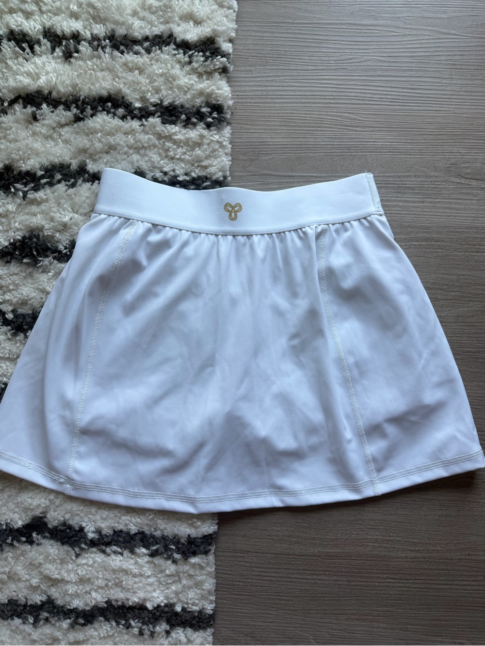 Golden Aritzia- White Athletic Skirt - Picture 2 of 4